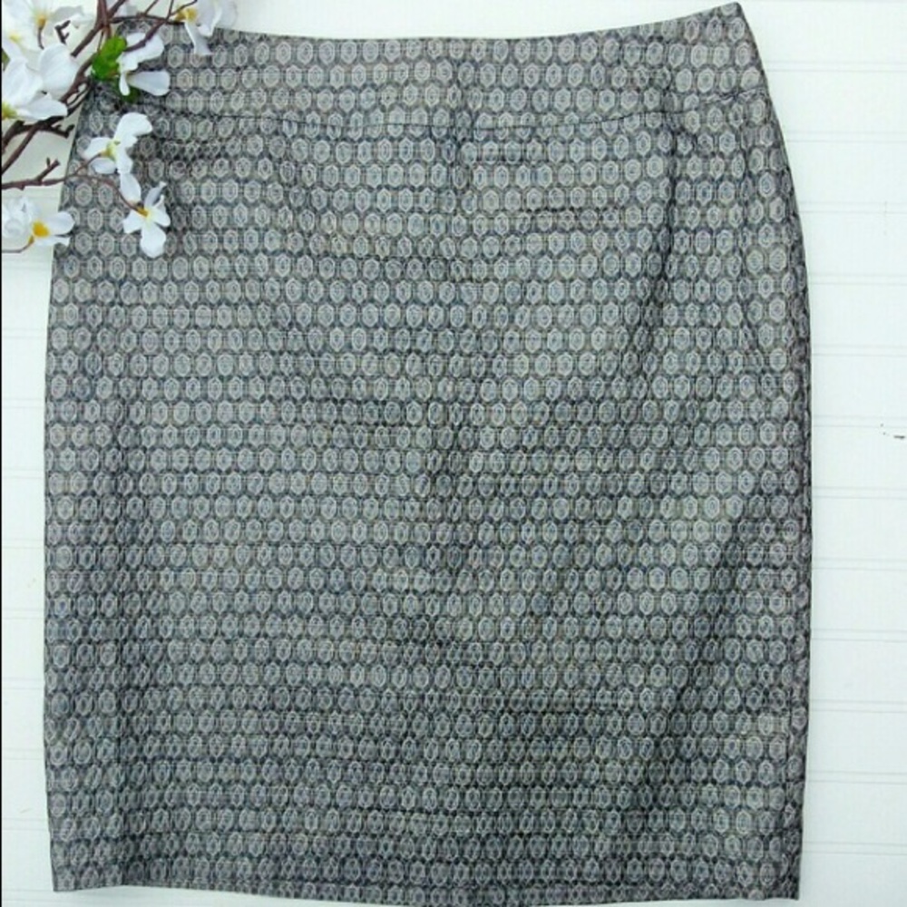 Beautiful metallic skirt EUC-Size 14W - Must see!